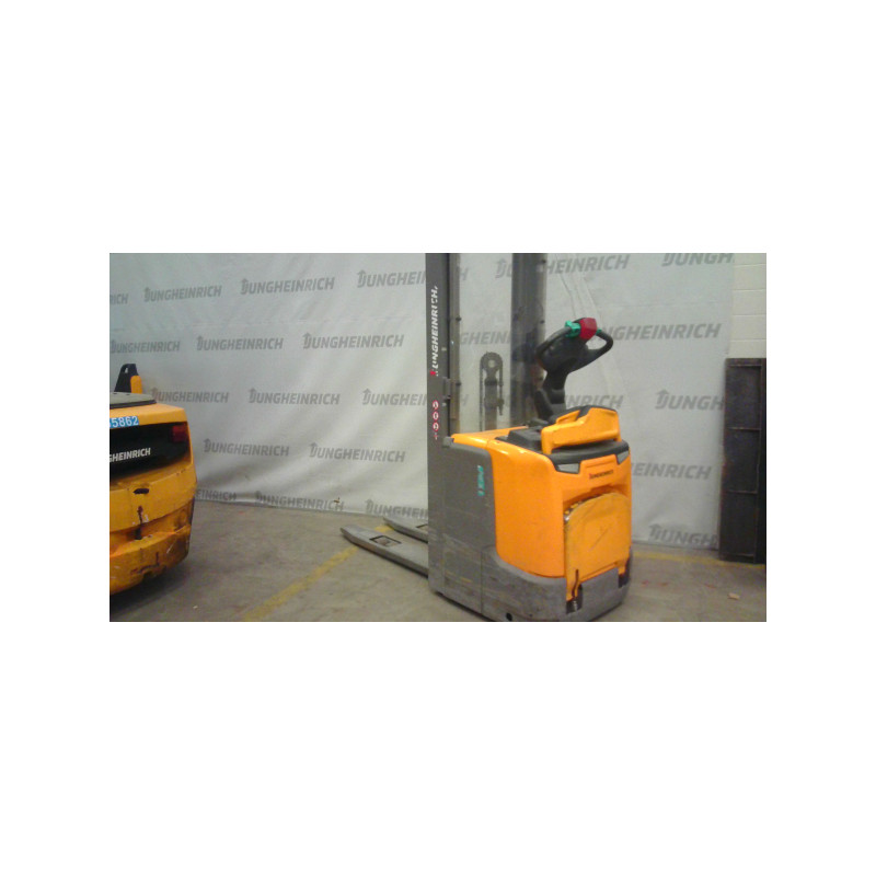 Lipalta-ajettava pinontavaunu ERC 214, 1400 kg