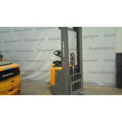 Lipalta-ajettava pinontavaunu ERC 214, 1400 kg