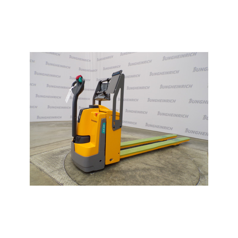 Käyden ajettava lavansiirtovaunu EJE 225, 2500 kg