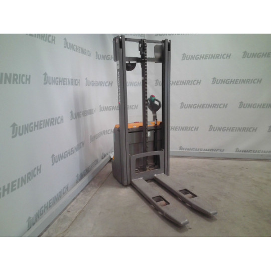 Käyden ajettava pinontavaunu EJC 112, 1200 kg