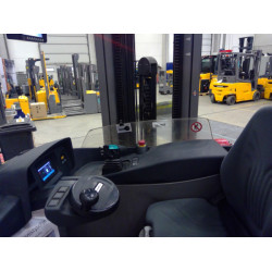 Työntömastotrukki ETV 325, 2500 kg