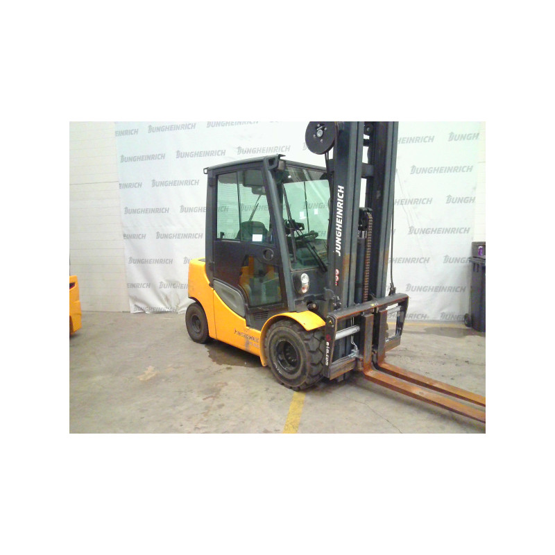 Dieselvastapainotrukki DFG 430s, 3000 kg