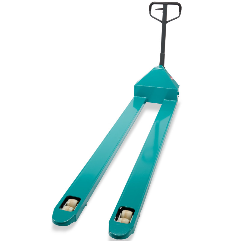 Kestävä pumppukärry pitkillä haarukoilla kovaan käyttöön