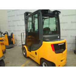 Dieselvastapainotrukki DFG 320s, 2000 kg