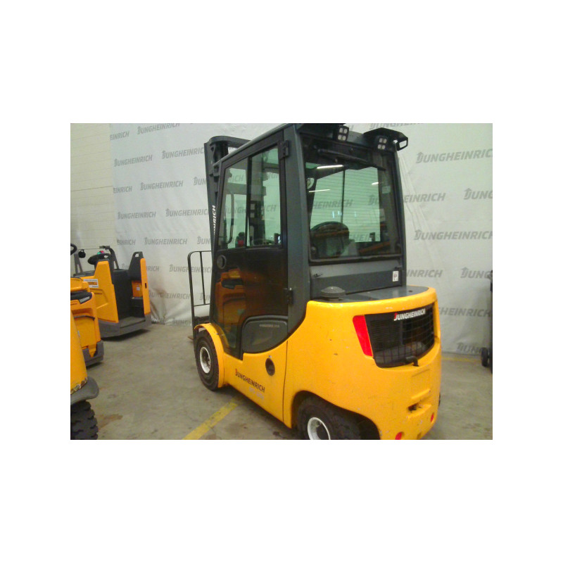 Dieselvastapainotrukki DFG 320s, 2000 kg