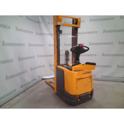 Lipalta-ajettava pinontavaunu ERC 214, 1400 kg