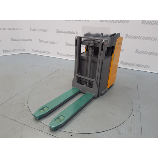 Istuen ajettava pinontavaunu ESD 120, 2000 kg