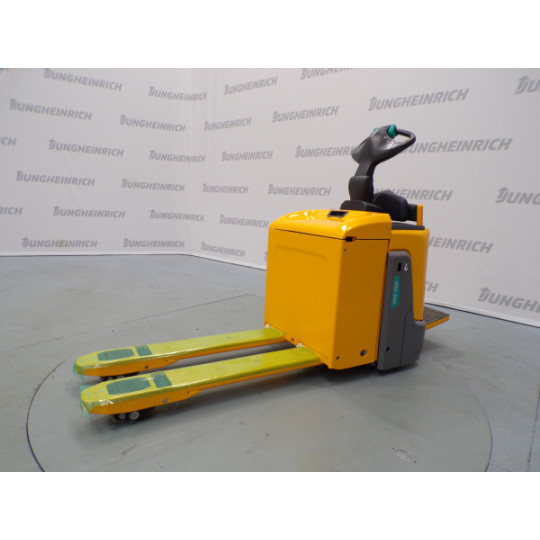 Lipalta-ajettava lavansiirtovaunu ERE 225, 2500 kg