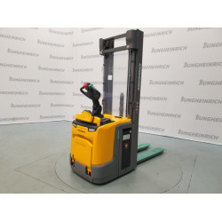 Lipalta-ajettava pinontavaunu ERC 216z, 1600 kg