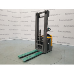 Lipalta-ajettava pinontavaunu ERC 216z, 1600 kg