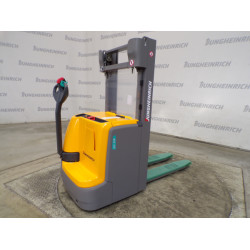 Käyden ajettava pinontavaunu EJC 216, 1600 kg