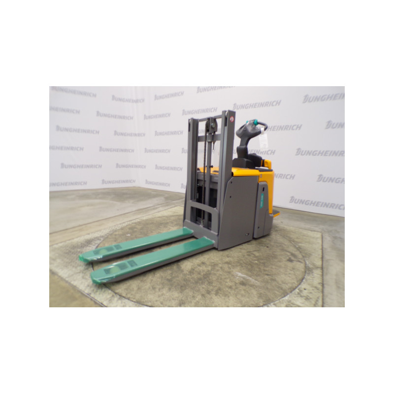 Lipalta-ajettava pinontavaunu ERD 120, 1200 kg