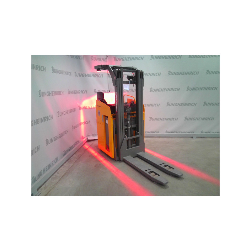 Istuen ajettava pinontavaunu ESC 316z LI, 1600 kg