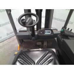 Sähkövastapainotrukki EFG 320, 2000 kg