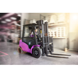 2-tonninen sähkövastapainotrukki hytillä | AntOn by Jungheinrich