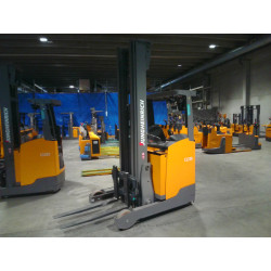 Työntömastotrukki ETV 216, 1600 kg