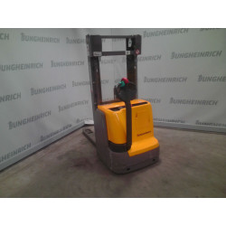 Käyden ajettava pinontavaunu EJC 112z, 1200 kg