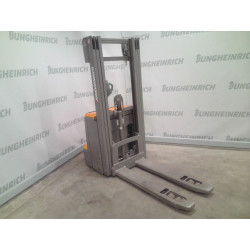 Käyden ajettava pinontavaunu EJC 112z, 1200 kg