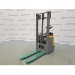 Lipalta-ajettava pinontavaunu ERC 212, 1200 kg